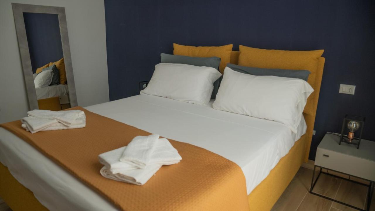 Urban Loft Napoli Lägenhet Exteriör bild
